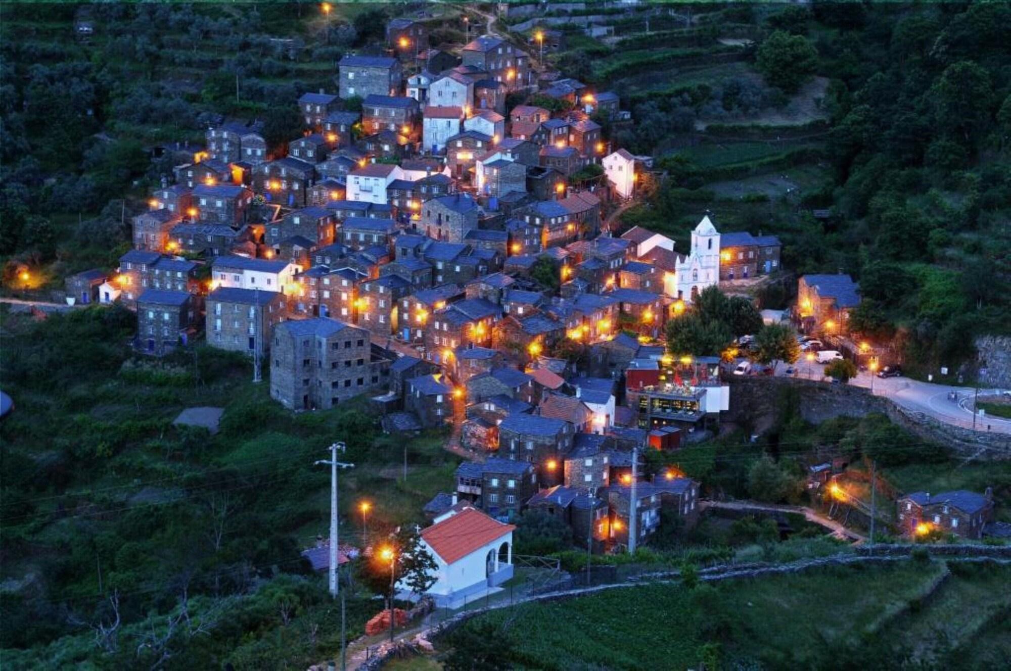 INATEL Piódão Esterno foto